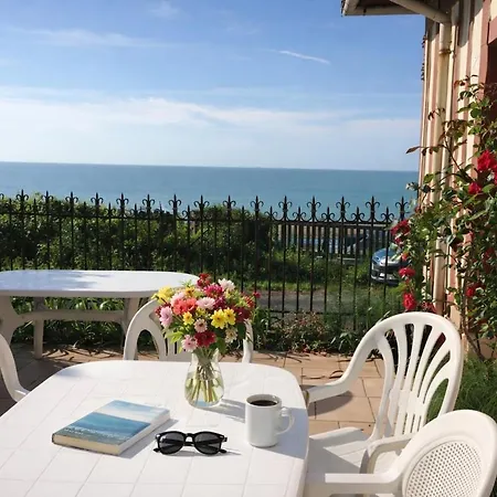 בית נופש Le Petit Miramar, Vue D'exception, Maison Et F2 Independant *