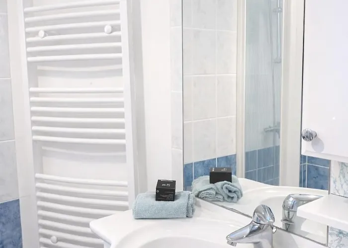 Le Petit Miramar, Vue D'exception, Maison Et F2 Independant בית נופש